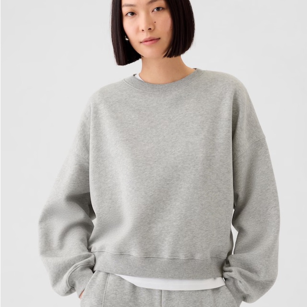 Gap Vintage Soft Wedge Crewneck Sweatshirt & Vintage Soft Classic Joggers Set